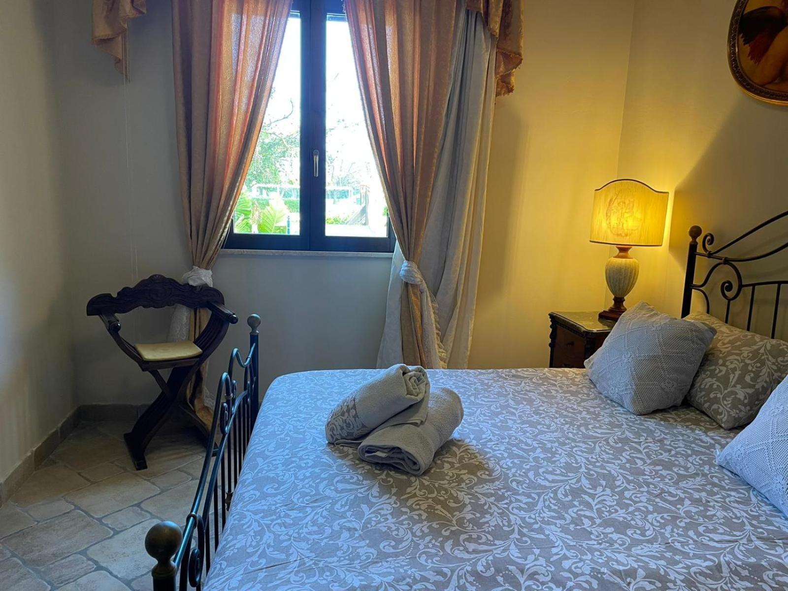 Case Barolo Syracuse Room photo